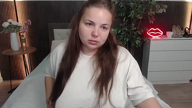 Crazyy girl  online show from August 2026 05:57:01 AM