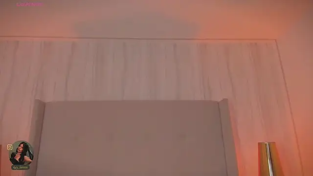 kaylarossi online show from April 2026 09:39:33 PM