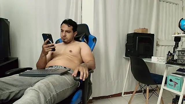 hott dicks online show from April 2026 11:28:01 PM