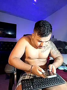 Naughty Charly online show from November 2025 01:28:02 AM