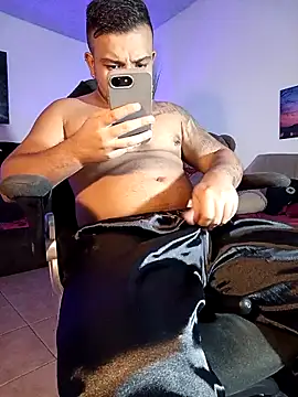 Snapshot of Naughty_Charly chatting on December 2025 01:53:02 AM Naughty Charly online show from December 2025 01:53:02 AM