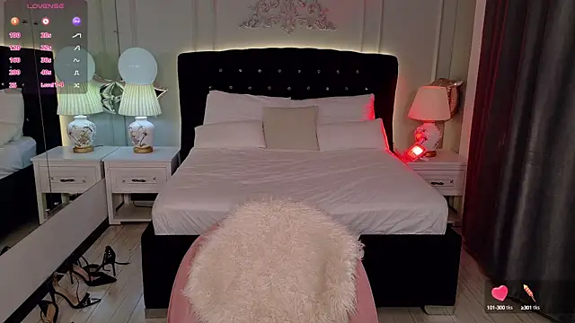 AlicePearcy online show from September 2025 05:28:01 AM