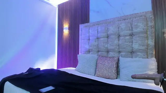 ada mclaine online show from November 2025 12:05:02 PM