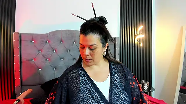 martina foxy  online show from September 2025 12:05:01 PM