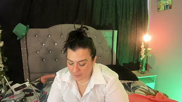 martina foxy  online show from March 2025 05:55:02 PM