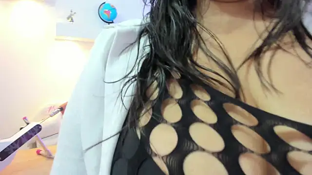 martina foxy  online show from October 2025 12:28:02 PM