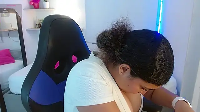 Julia Boobs online show from September 2025 12:22:01 PM