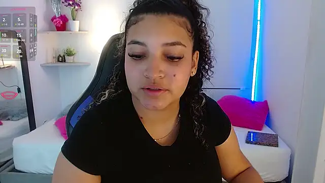 Julia Boobs online show from October 2025 11:12:01 AM