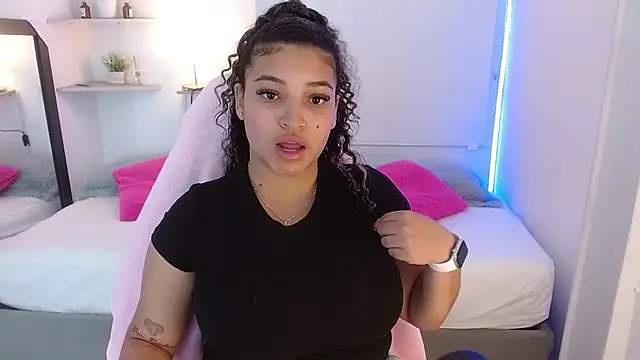 Julia Boobs online show from September 2025 12:20:01 PM