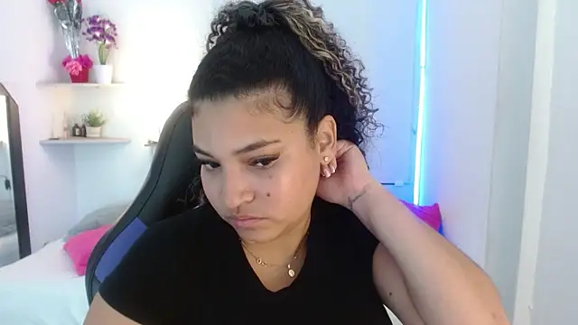Julia Boobs online show from October 2025 12:17:02 PM