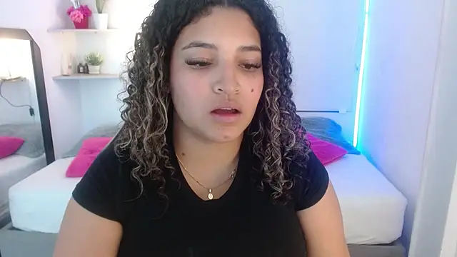 Julia Boobs online show from October 2025 12:28:01 PM