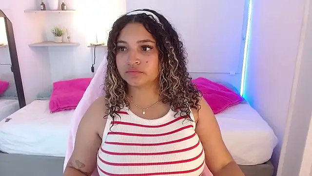 Julia Boobs online show from September 2025 12:17:02 PM