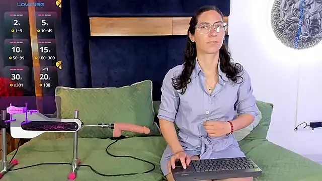 Snapshot of Andromeda-jade chatting on February 2025 03:30:01 AM Andromeda-jade online show from February 2025 03:30:01 AM