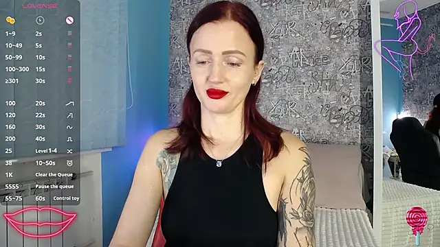 Snapshot of ElisaJane chatting on October 2025 08:52:01 PM ElisaJane online show from October 2025 08:52:01 PM