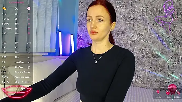 Snapshot of ElisaJane chatting on November 2025 09:58:01 PM ElisaJane online show from November 2025 09:58:01 PM