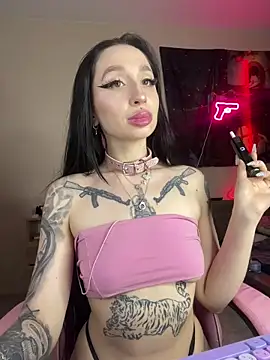 Molly  Moon online show from April 2026 03:35:02 AM