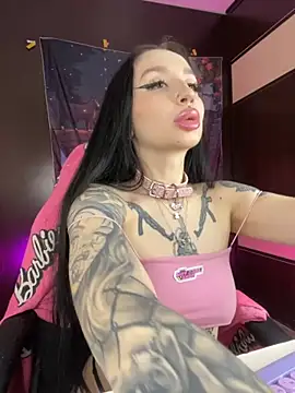 Molly  Moon online show from November 2025 03:12:02 AM