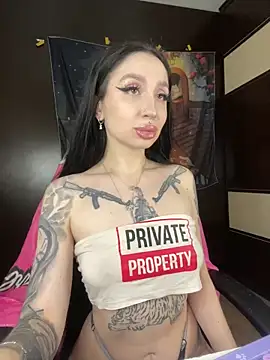 Molly  Moon online show from February 2026 02:11:01 AM