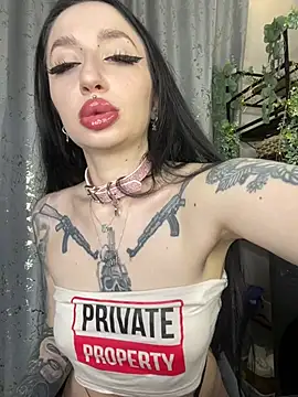 Molly  Moon online show from February 2026 02:28:01 AM