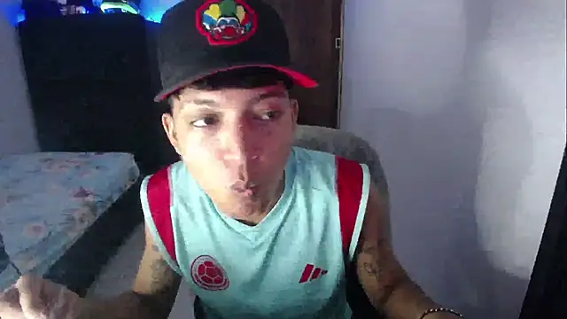 Snapshot of Sxntisaul__ chatting on February 2025 02:05:01 PM Sxntisaul online show from February 2025 02:05:01 PM