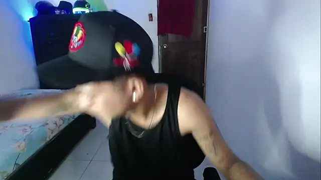 Snapshot of Sxntisaul__ chatting on February 2025 03:29:01 PM Sxntisaul online show from February 2025 03:29:01 PM