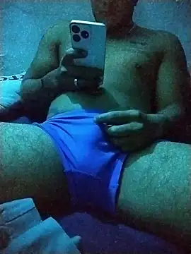 Woofer dick online show from November 2025 04:12:02 AM