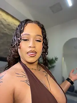 Isa  Blanc online show from April 2026 03:20:01 AM