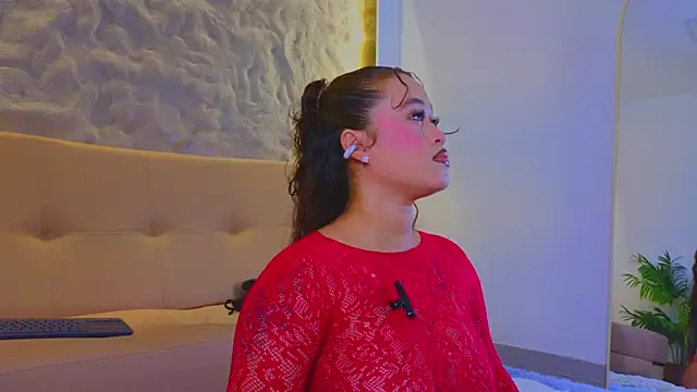 Isa  Blanc online show from October 2025 02:14:02 AM