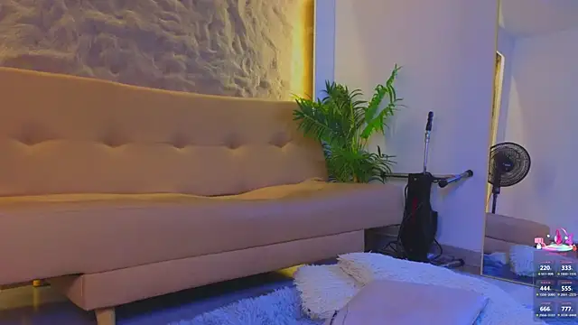 Isa  Blanc online show from November 2025 03:07:02 AM