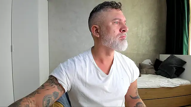 Snapshot of BlowMyXXL chatting on September 2025 04:55:01 AM BlowMyXXL online show from September 2025 04:55:01 AM