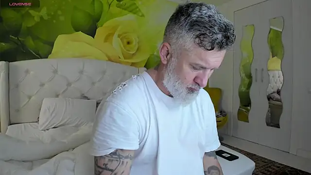 BlowMyXXL online show from April 2026 05:36:01 AM