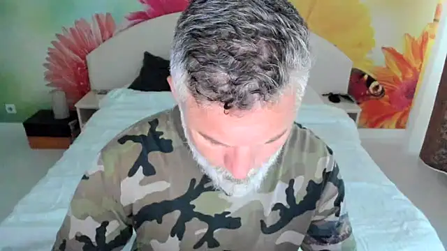 Snapshot of BlowMyXXL chatting on November 2025 05:44:02 AM BlowMyXXL online show from November 2025 05:44:02 AM