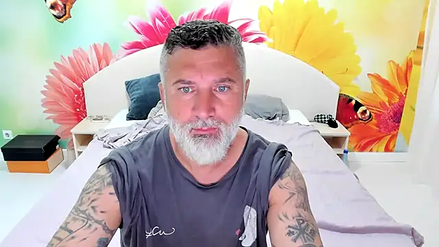 Snapshot of BlowMyXXL chatting on November 2025 08:30:02 AM BlowMyXXL online show from November 2025 08:30:02 AM