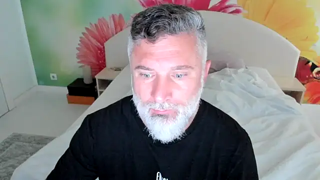 Snapshot of BlowMyXXL chatting on November 2025 08:26:02 AM BlowMyXXL online show from November 2025 08:26:02 AM