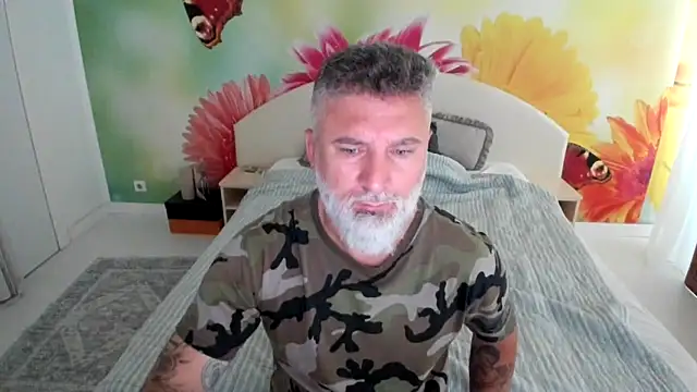 Snapshot of BlowMyXXL chatting on December 2025 09:08:02 AM BlowMyXXL online show from December 2025 09:08:02 AM