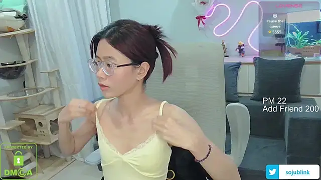 Snapshot of littlemiilk chatting on May 2026 09:08:01 AM littlemiilk online show from May 2026 09:08:01 AM