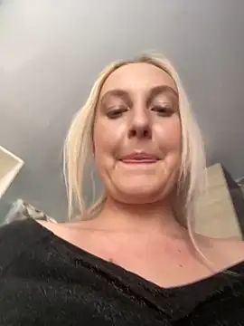 Snapshot of MerlinDave chatting on February 2025 01:08:02 AM MerlinDave online show from February 2025 01:08:02 AM