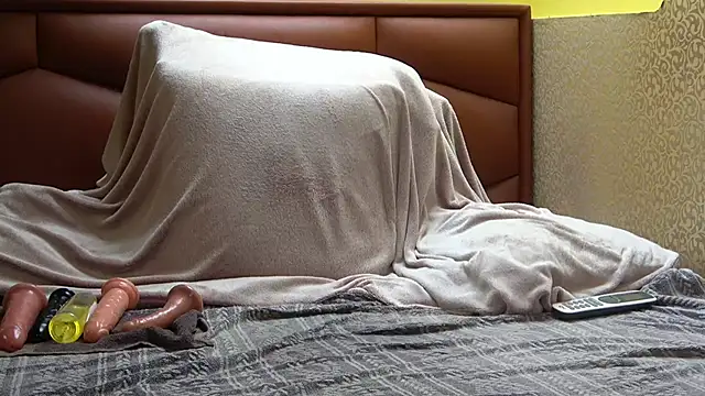 DanicaMoore online show from April 2026 11:39:01 AM