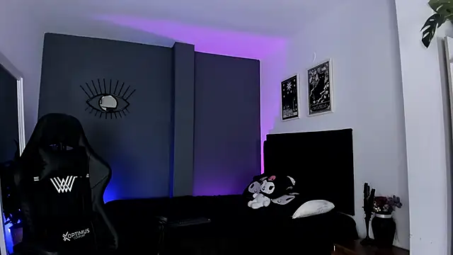 Raven Witch  online show from September 2025 10:19:02 PM