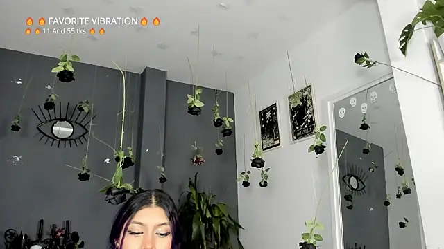 Raven Witch  online show from March 2026 05:40:02 PM