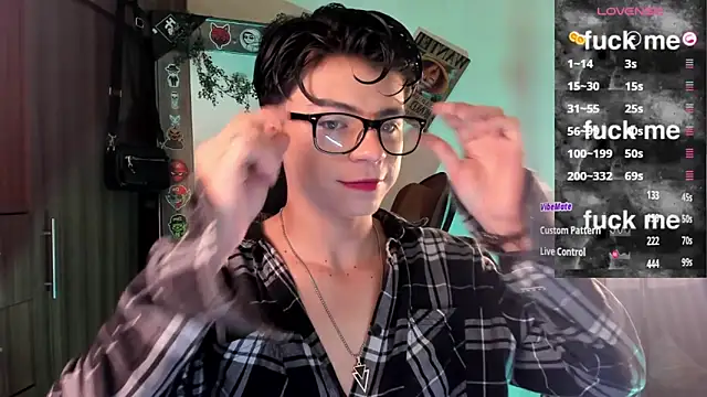 marckalexis online show from October 2025 09:25:01 PM