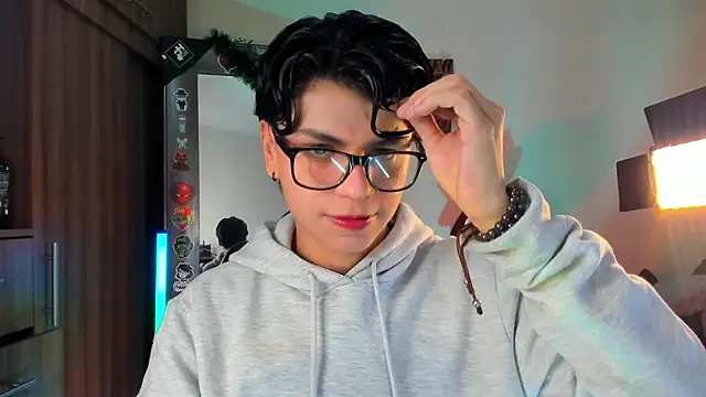 marckalexis online show from February 2026 01:06:02 PM