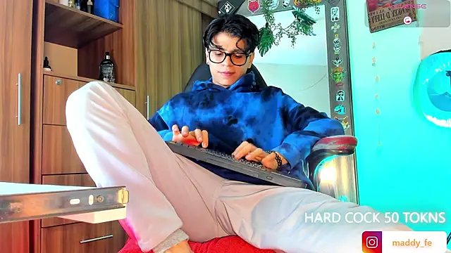 marckalexis online show from April 2026 11:00:01 PM