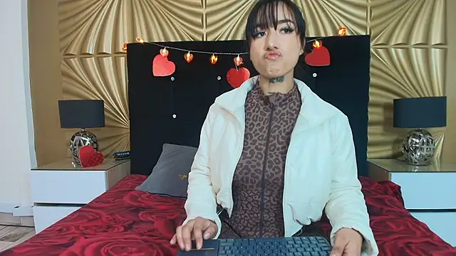 emmily keller19 online show from February 2026 01:18:02 PM