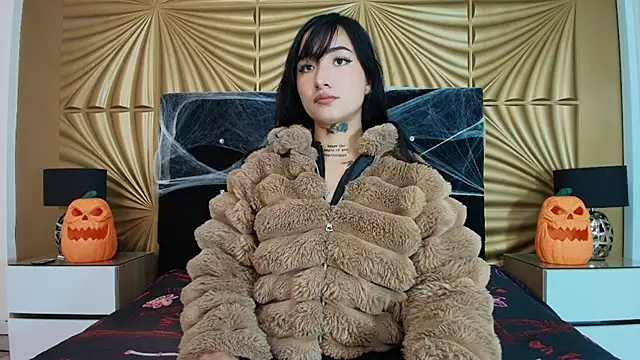 emmily keller19 online show from September 2025 01:17:01 PM