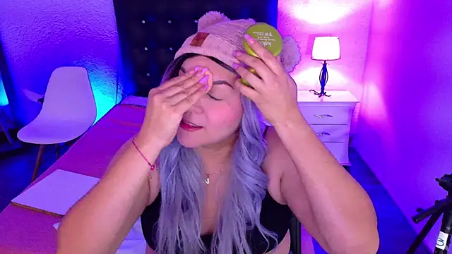 Snapshot of Cuckold_lover69 chatting on March 2025 03:24:01 AM Cuckold lover69 online show from March 2025 03:24:01 AM