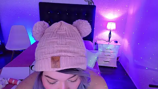 Snapshot of Cuckold_lover69 chatting on March 2025 03:29:01 AM Cuckold lover69 online show from March 2025 03:29:01 AM