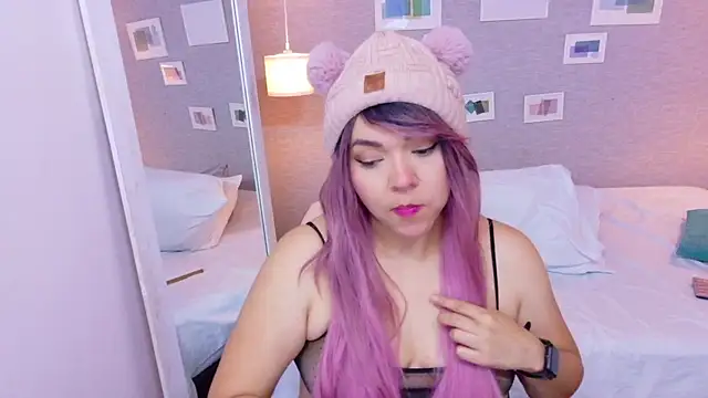 Snapshot of Cuckold_lover69 chatting on September 2025 01:18:01 PM Cuckold lover69 online show from September 2025 01:18:01 PM