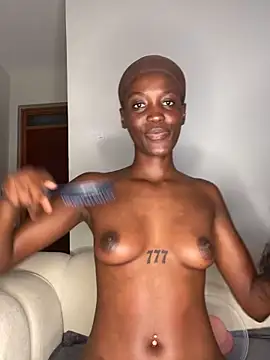 Fanclubbbbb online show from November 2025 07:01:02 AM