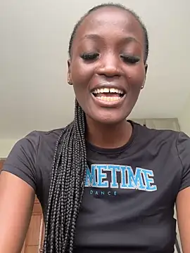 Fanclubbbbb online show from April 2026 10:16:01 AM